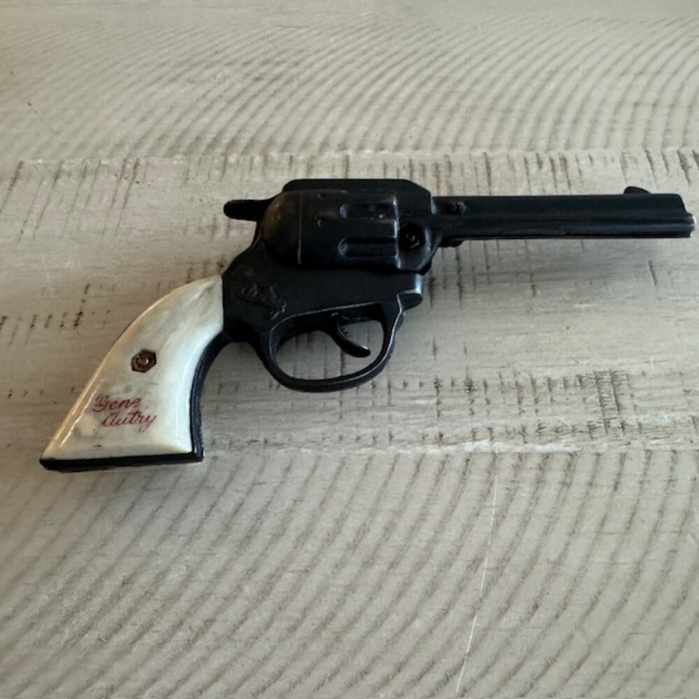Vintage 1938–1940 Kenton Toys Gene Autry Cast‑Iron Cap Gun — Rare Early Model